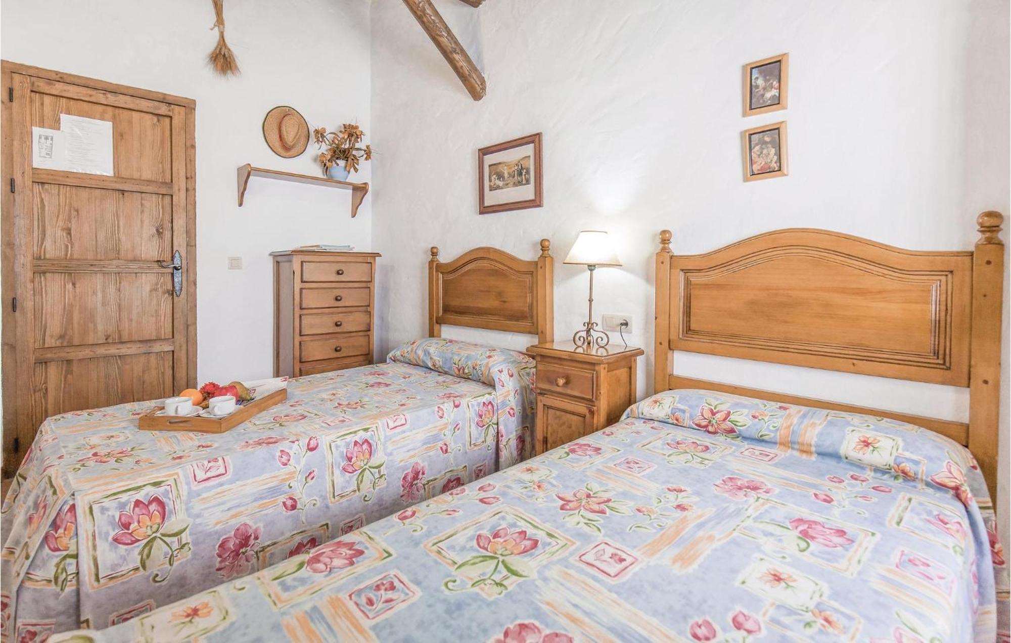 Cozy Home In Zahara De La Sierra With Kitchen 외부 사진
