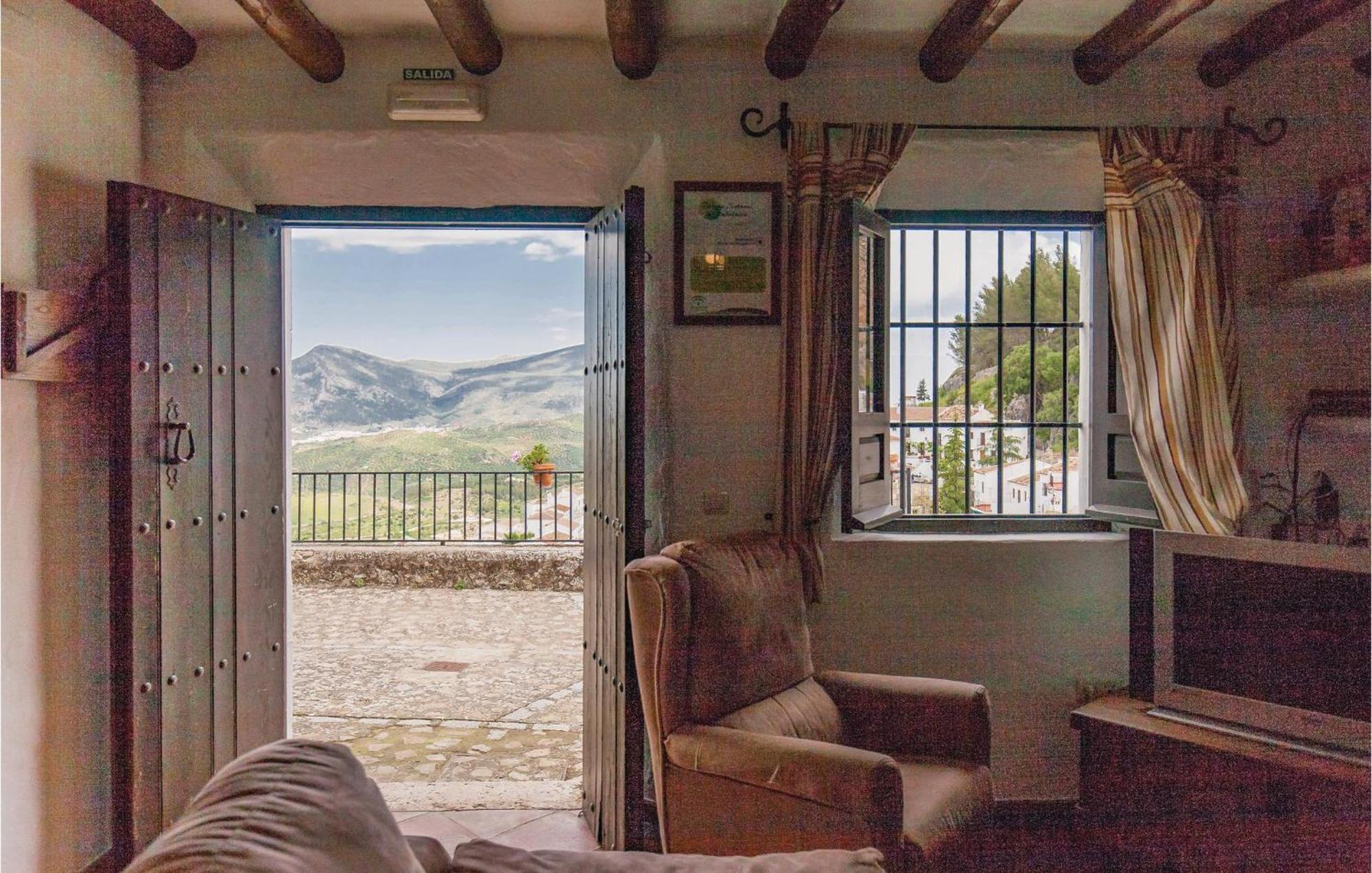 Cozy Home In Zahara De La Sierra With Kitchen 외부 사진